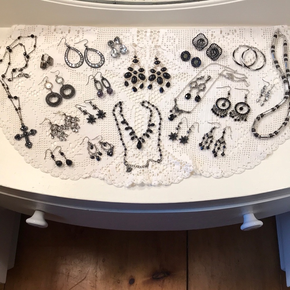 Claire’s jewelry bundle